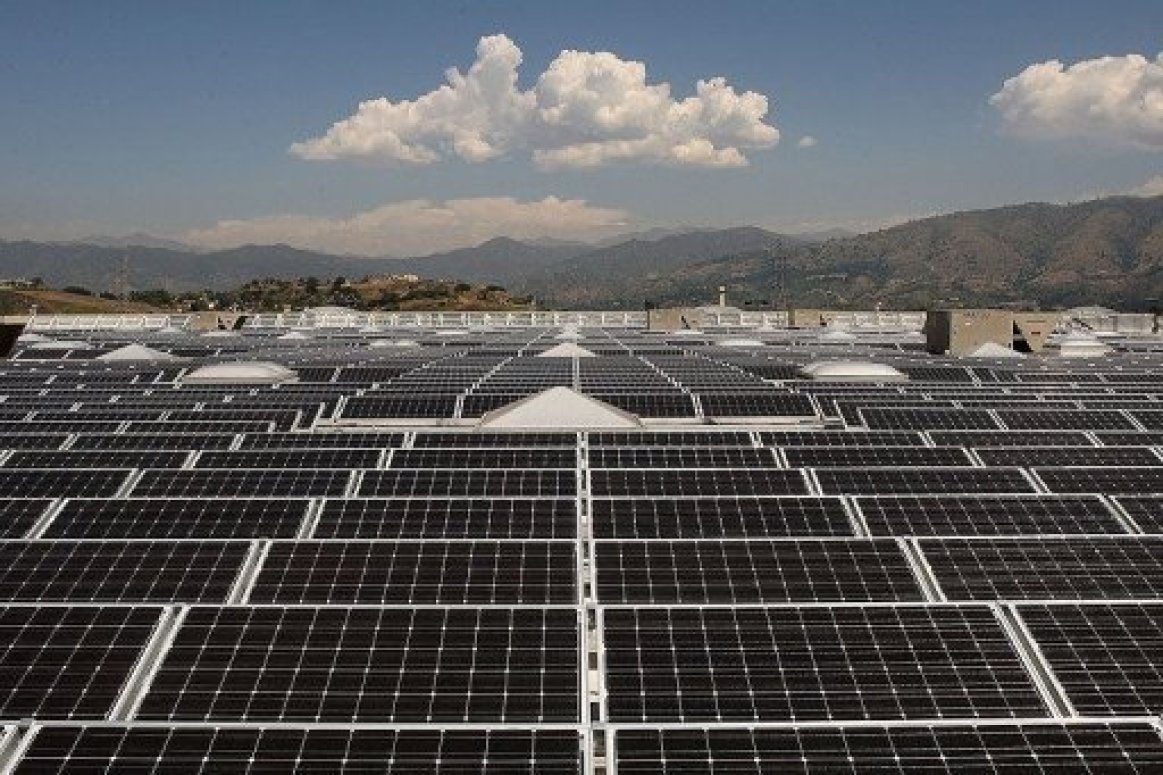 Ballasted commercial solar installation Ballasted solar array