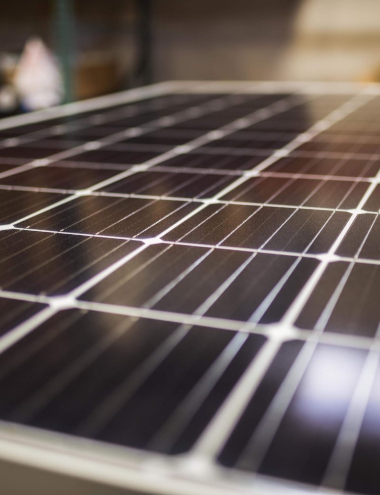 Qcells 405W 132 Half-Cell 1000V BLK/BLK Zep Compatible Frame Solar