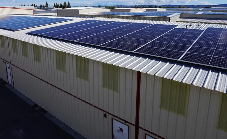 3 MW Commercial Installation in Los Angeles, CA