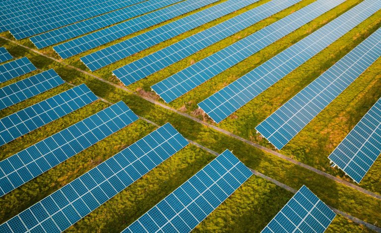 commercial solar field in Oregon