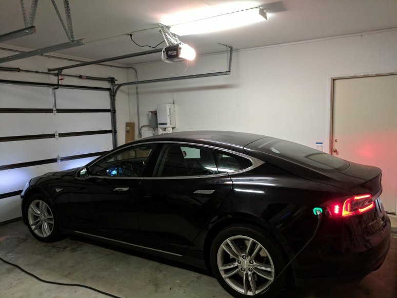 Charging a Tesla from 100% solar from a 13.25 kW system in La Jolla, CA Residential Home Solar