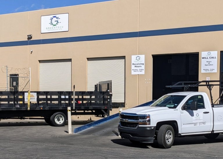 El Paso Front, trucks and sign