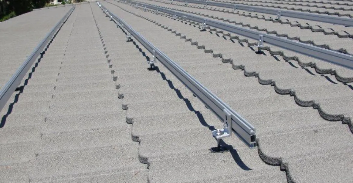 Rails mounted on L-feet