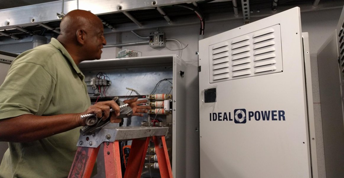 Energy Storage Installer with Battery System