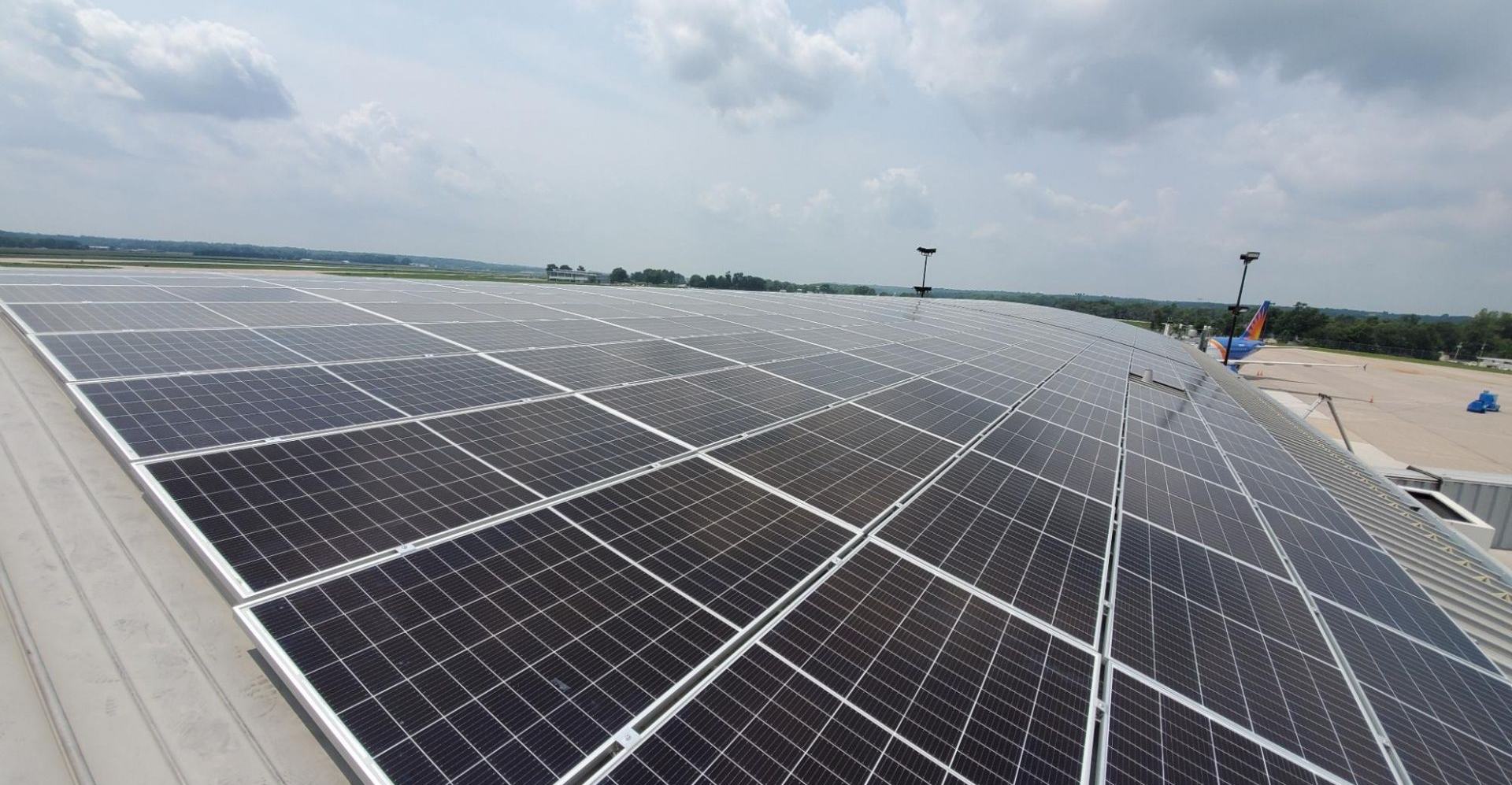 1.83 MW Quad City Airport Installation in Moline, IL Greentech Renewables